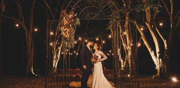 結婚式　予算オーバー